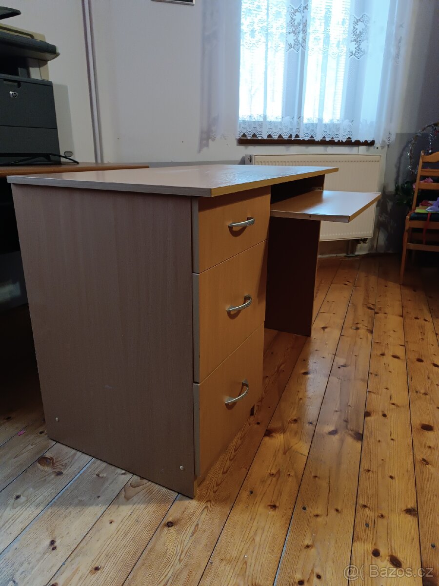 PC stůl - 2