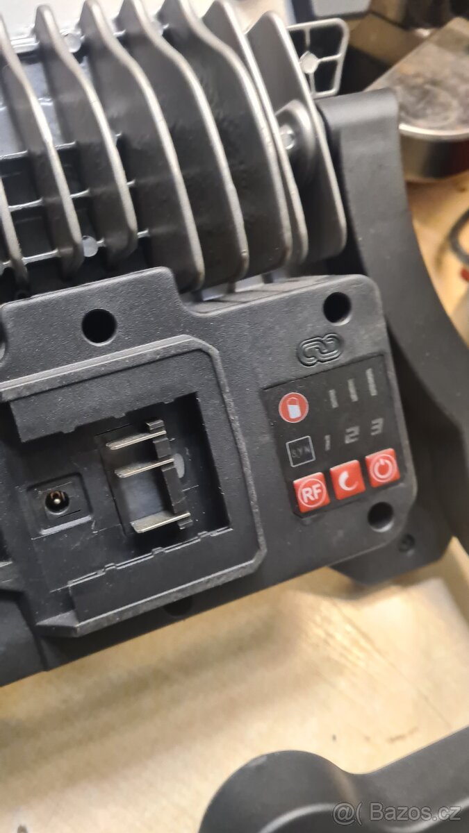 Aku led svetlo Parkside - 2