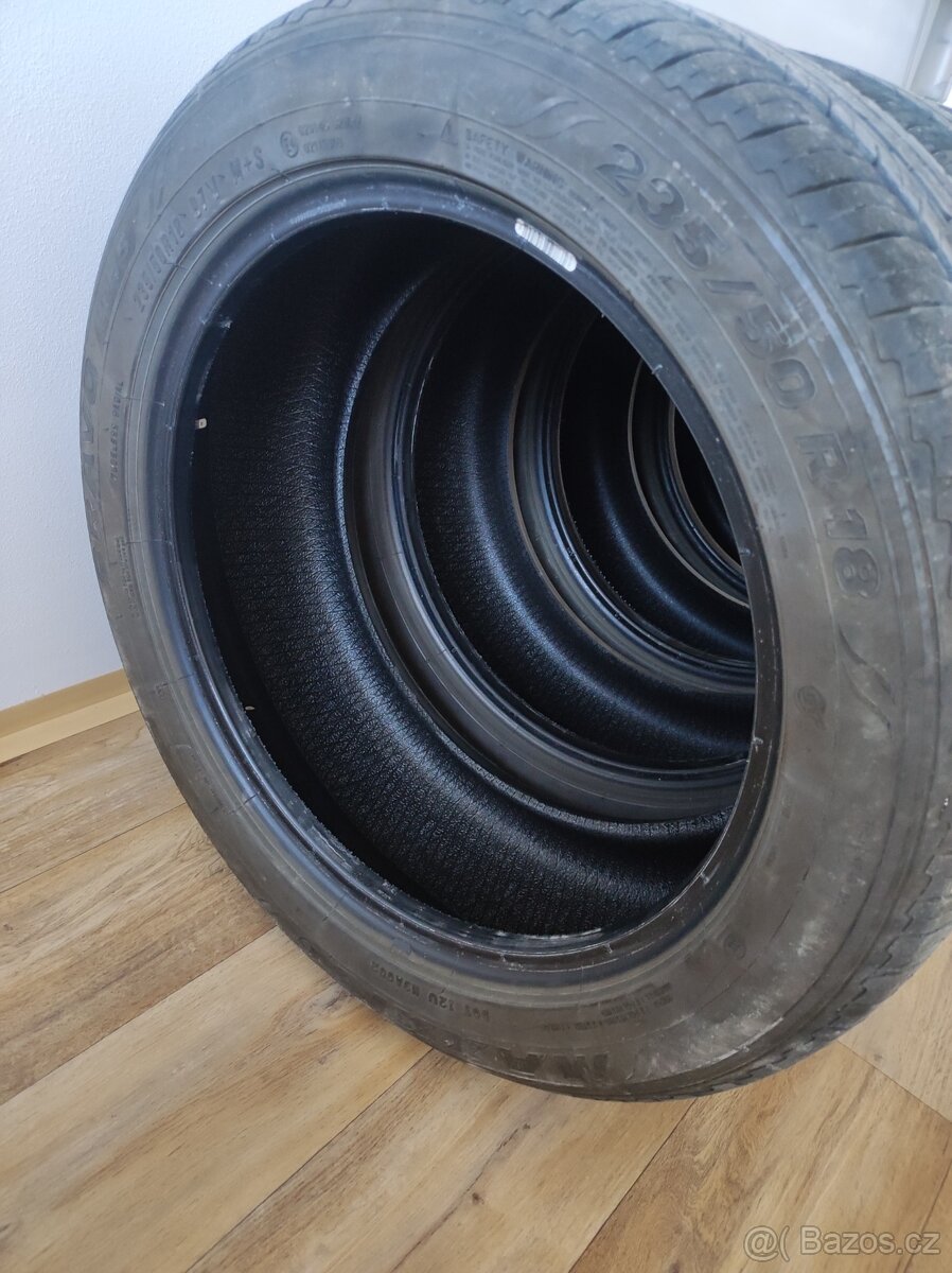 Maxxis Bravo HPM5 R18 - 2