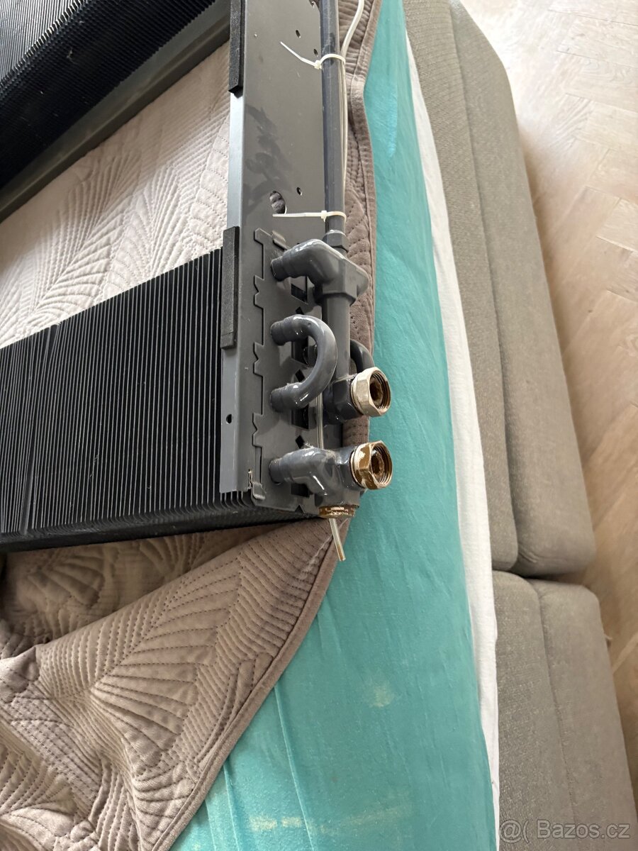 3 radiátory Jaga Strada, jako nové - 2