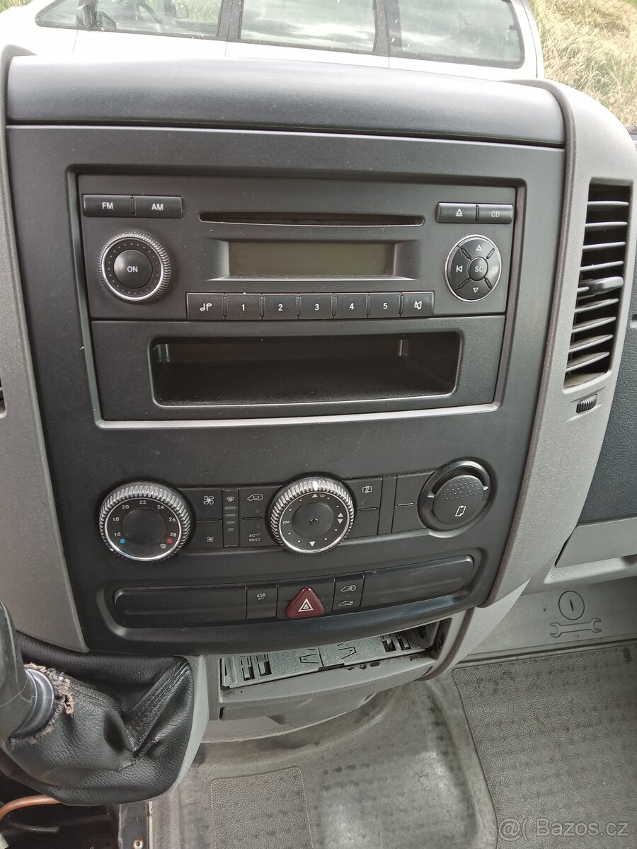 VW CRAFTER 2.5TDI-DÍLY - 2