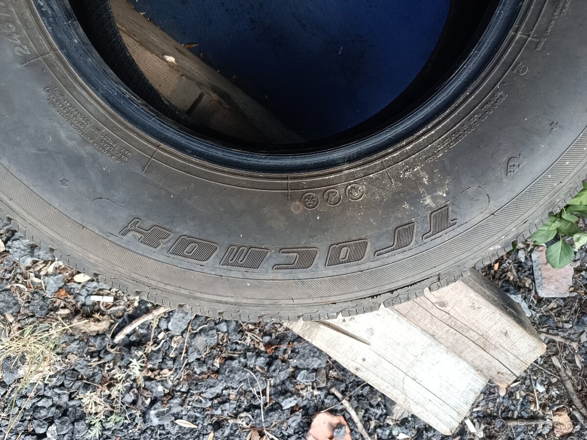 Pneu 245/70r 16 h zimní - 2