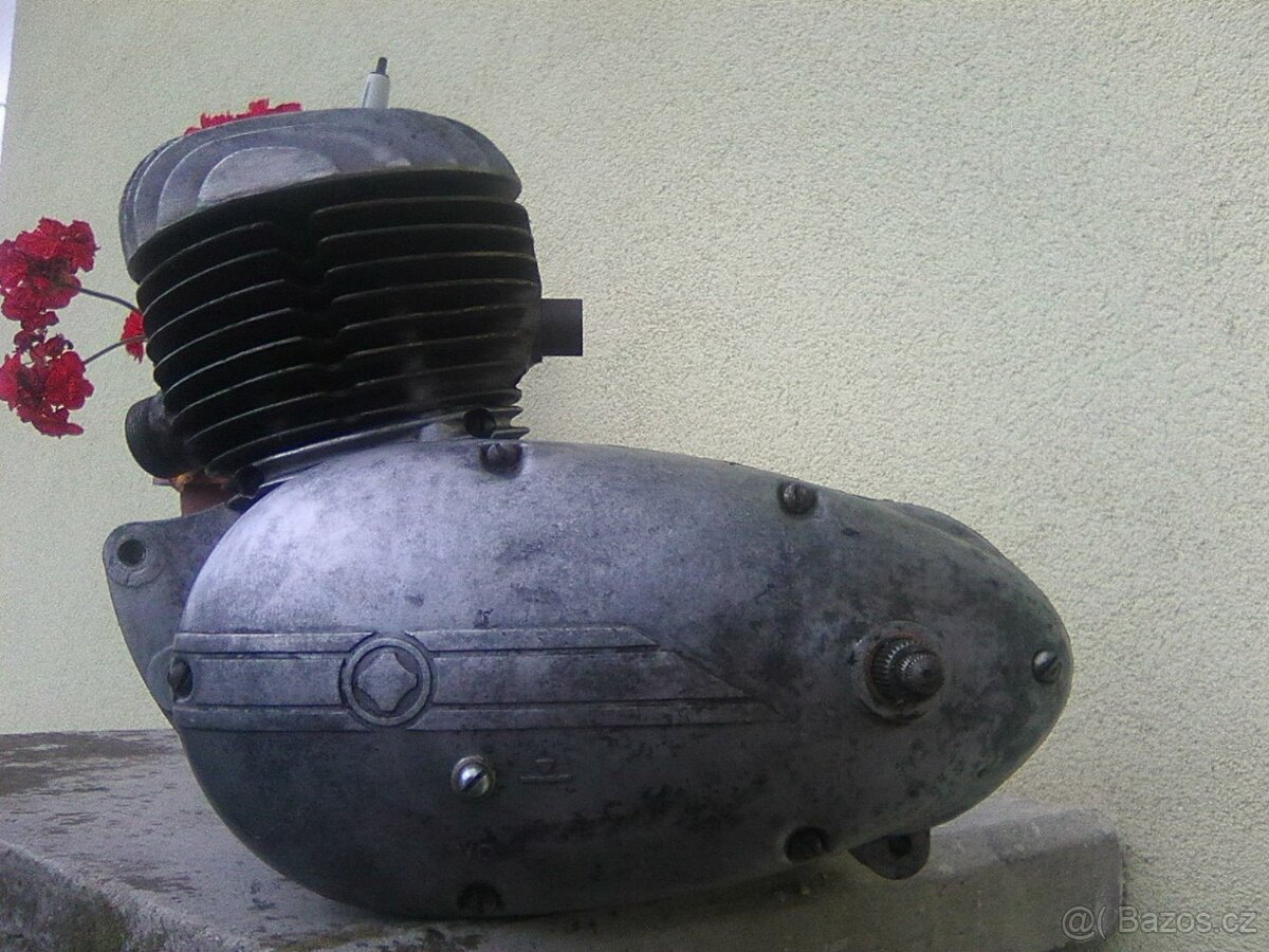 Manet 90 dvoupíst - motor - 2