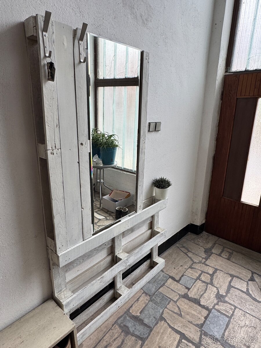 Satni skrin se zrcadlem - 2