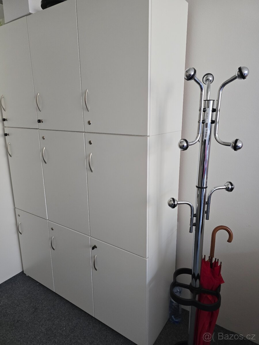 kancelářský nábytek - 2