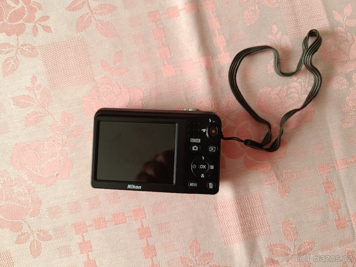 Prodám Kompakt Nikon Coolpix A10 - 2