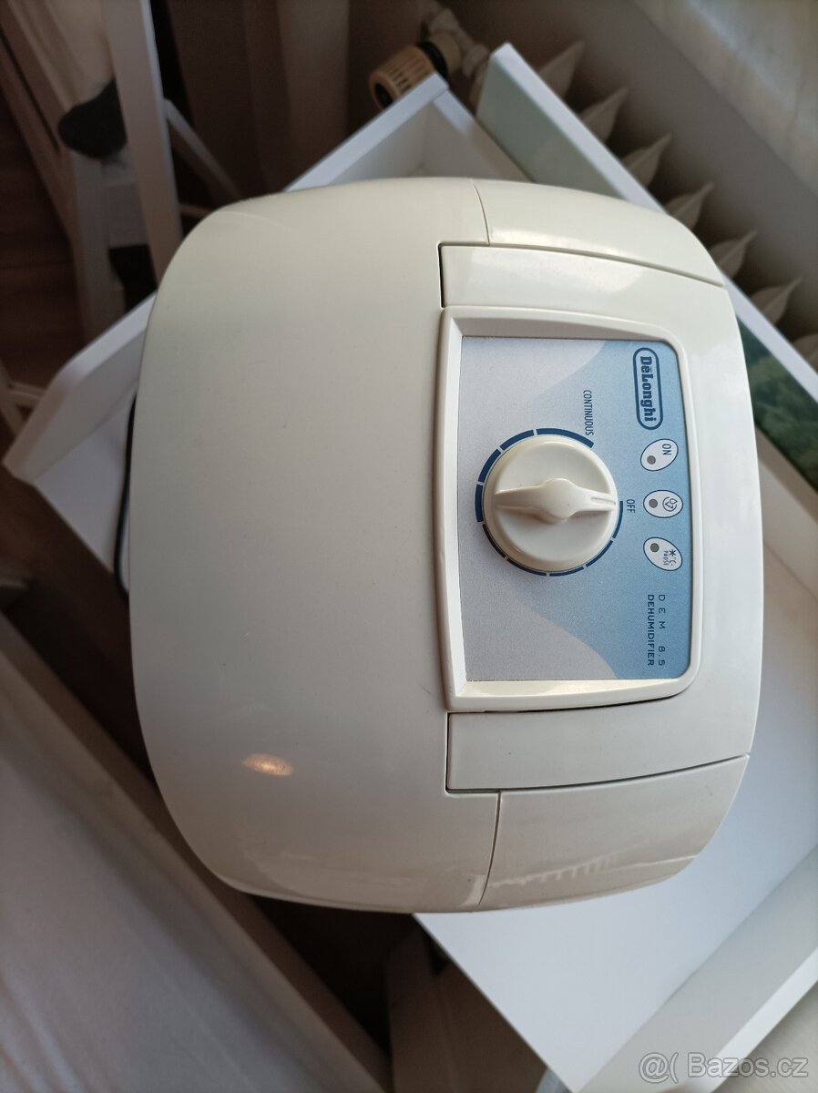 Odvlhčovač vzduchu DeLonghi - 2