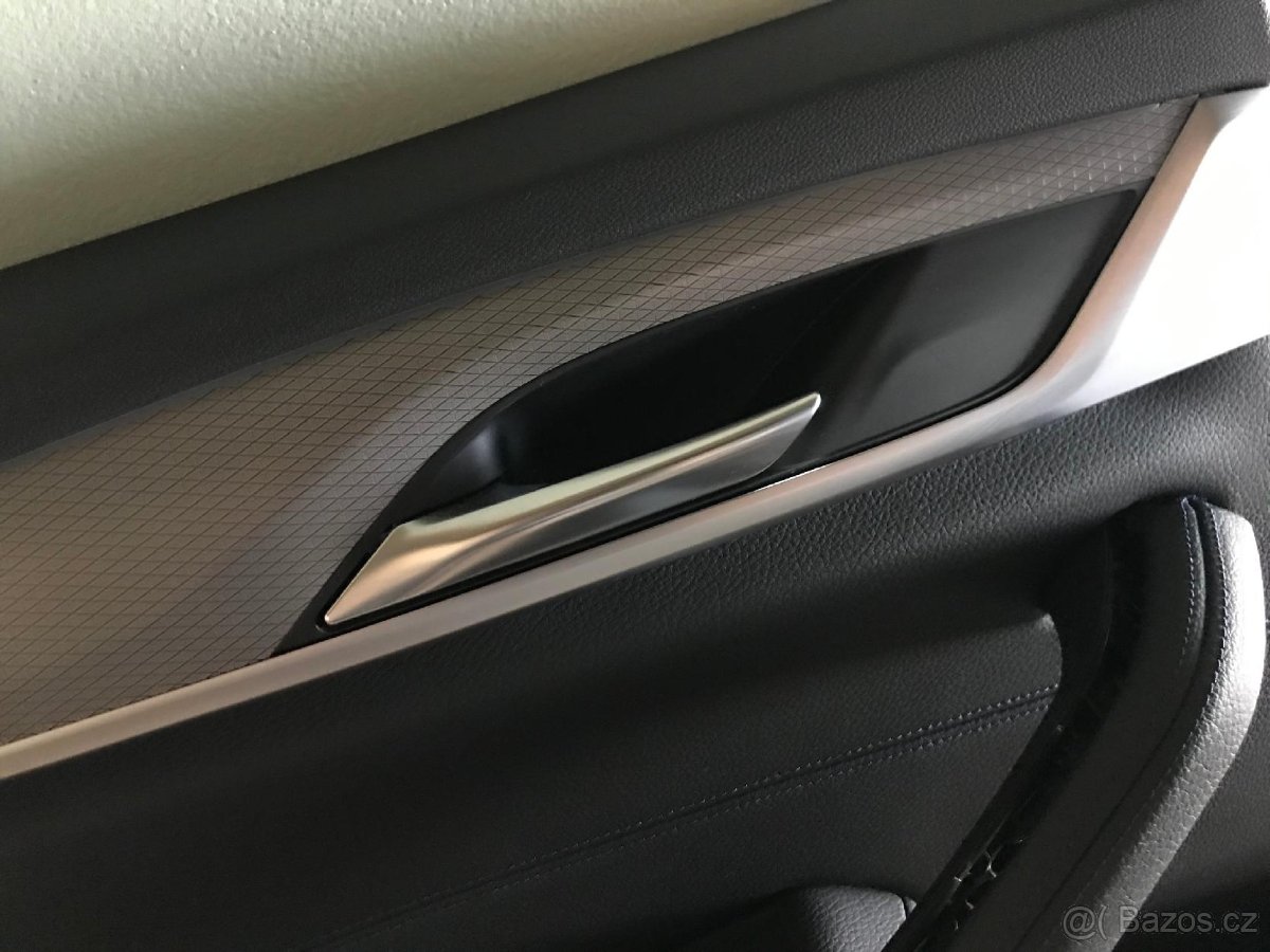 BMW obložení LZ dveří - 2