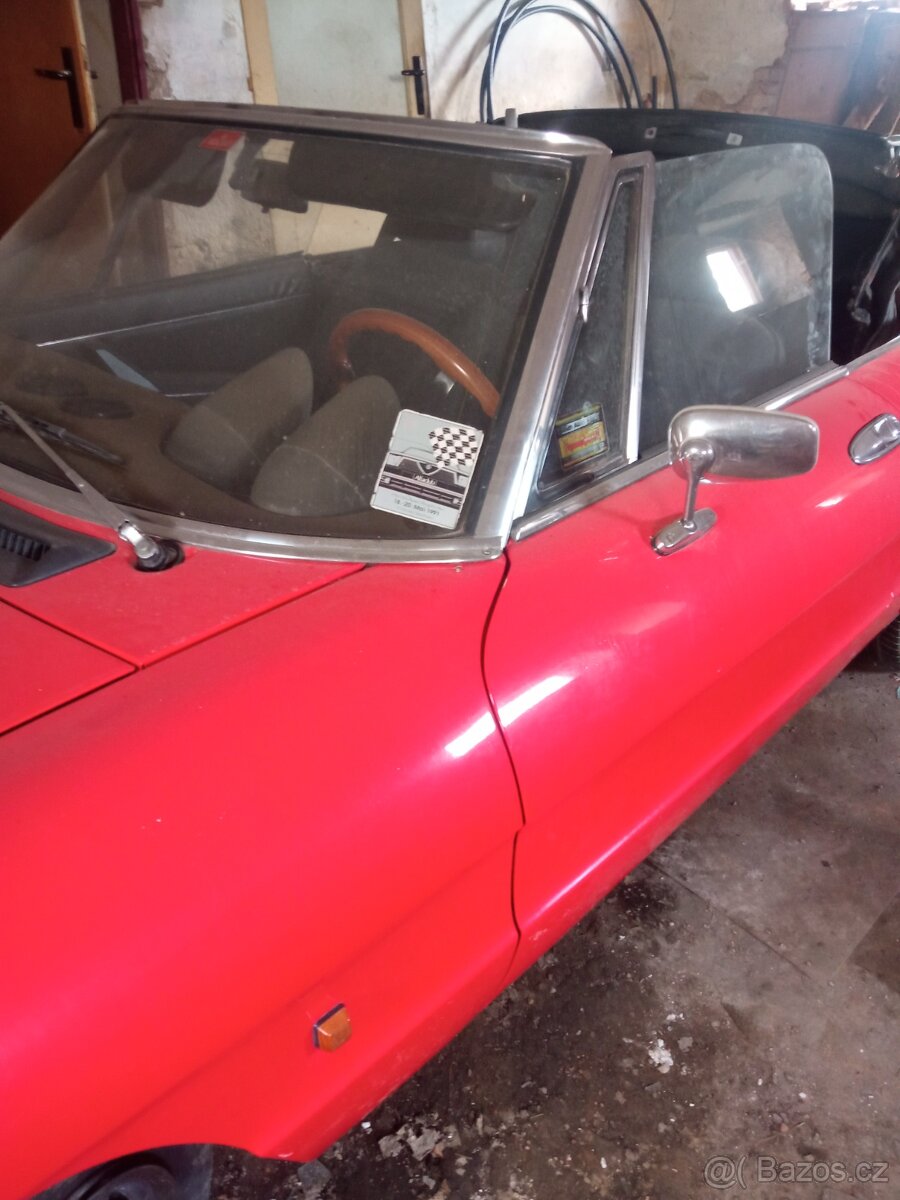Alfa Romeo Spider - 2