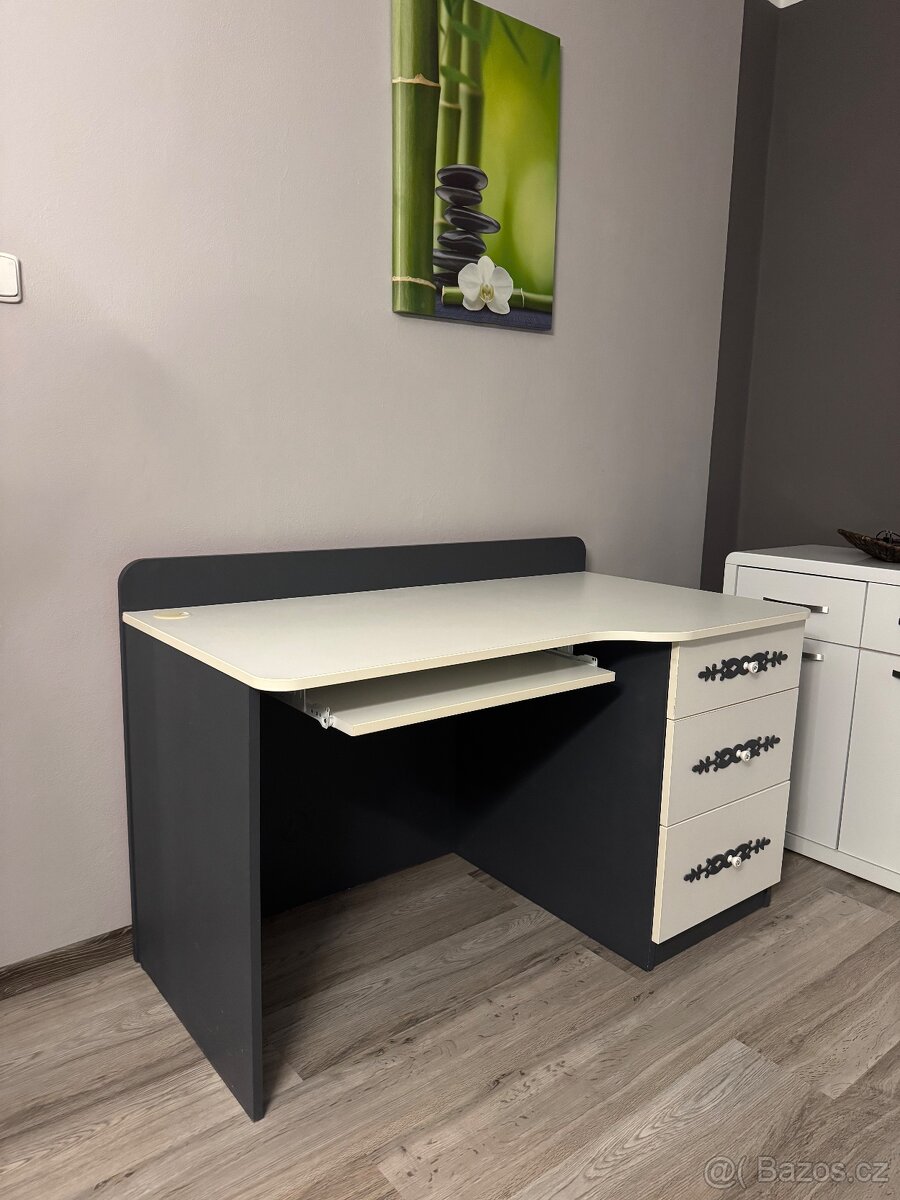 Psací stůl - 2
