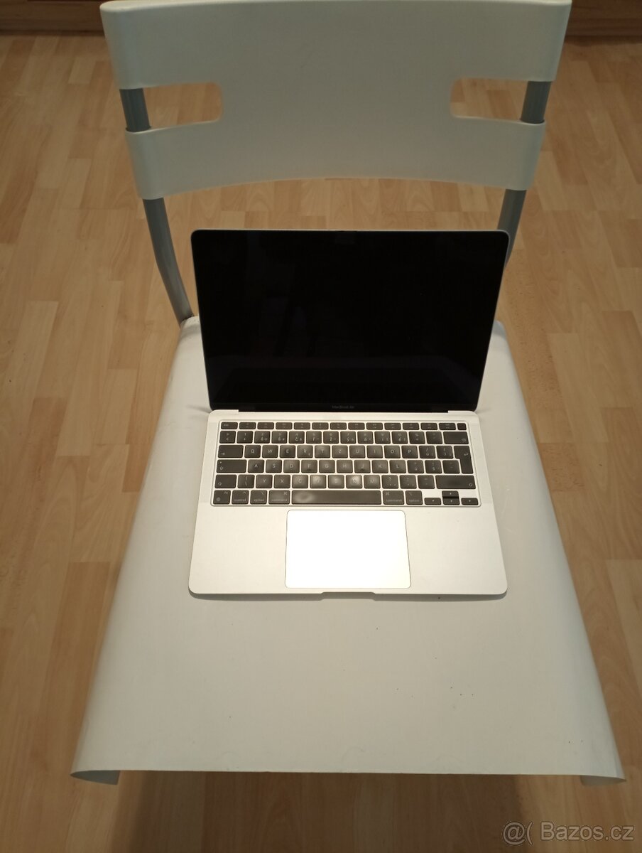 MacBook Air M1 Silver - Late 2020 - 2