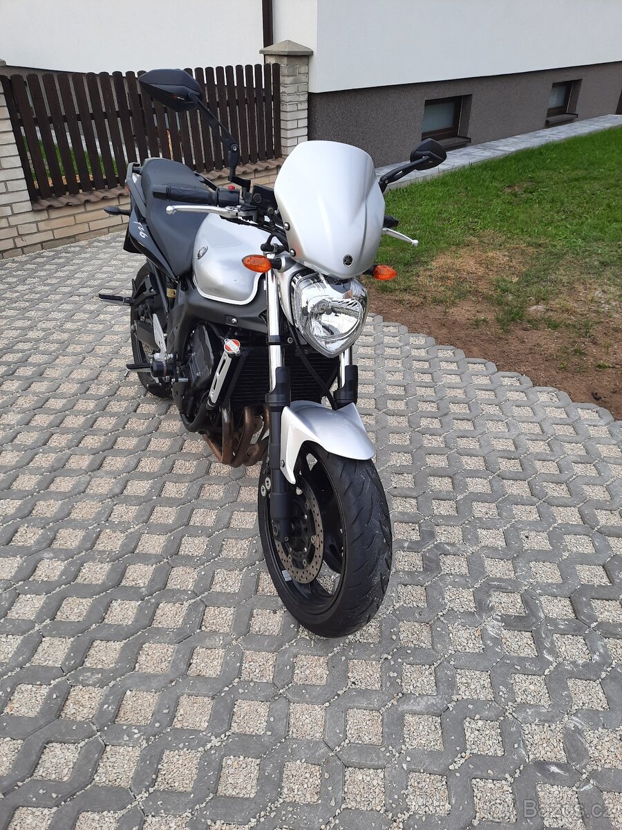 Yamaha FZ6 N S2 - 2