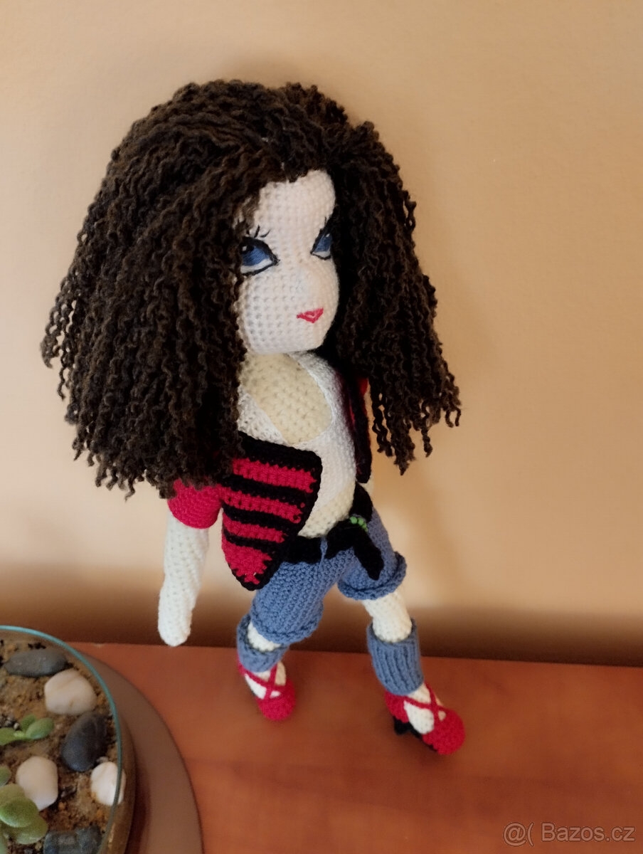 Háčkovaná panenka - 2