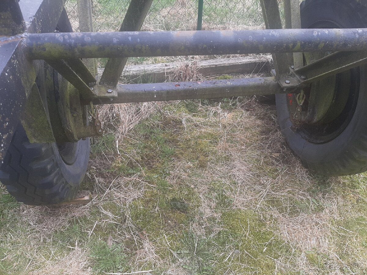 Nabizim "vyvazecku" na dřevo za malotraktor. - 2
