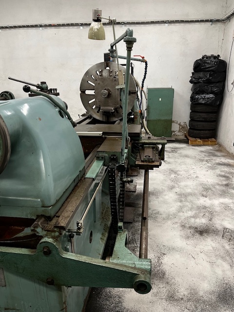 Hrotový soustruh SU80/2000 - 2