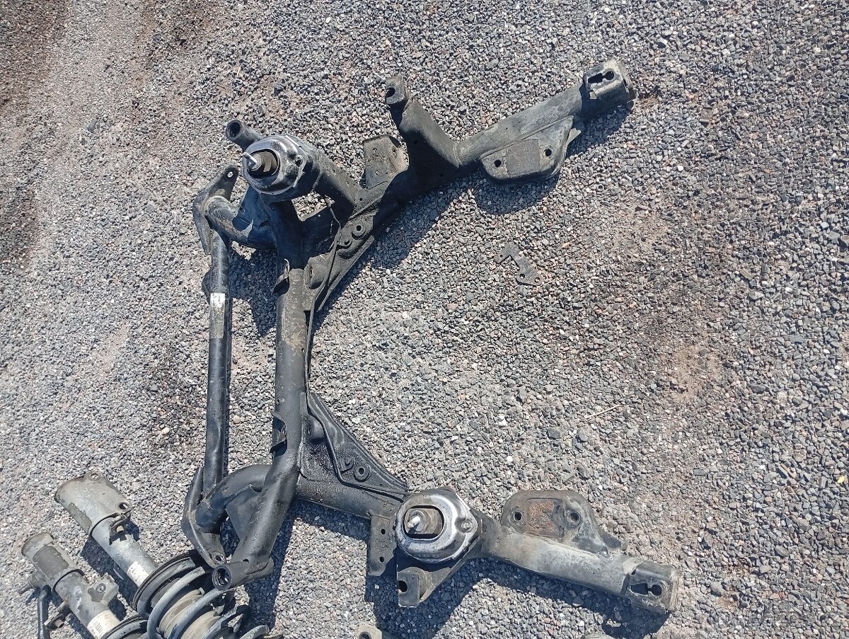 BMW X5 E53 RV 204-2005 PŘEDNÍ NÁPRAVA TĚHLICE, ŘÍZENÍ APOD. - 2