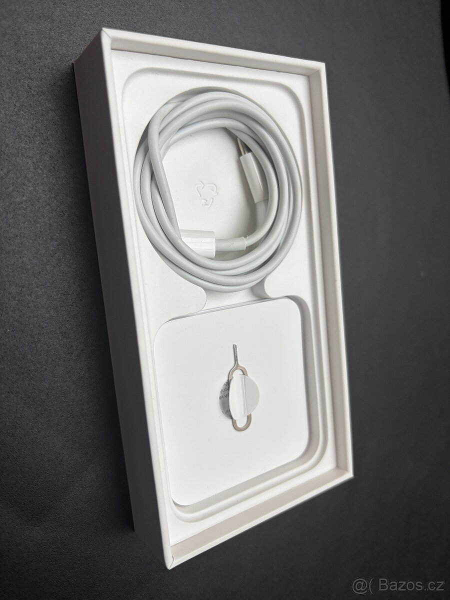 iPhone 13 mini 128GB midnight blue, hezký stav, plně funkční - 2