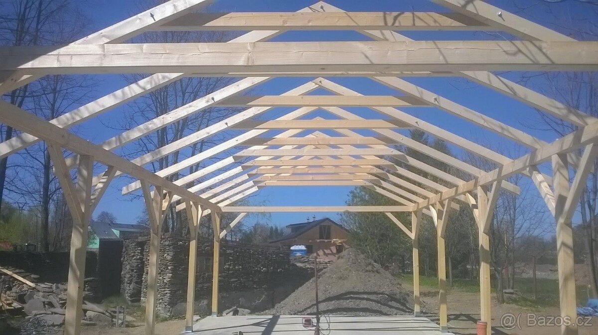 Dřevěný přístřešek - 2