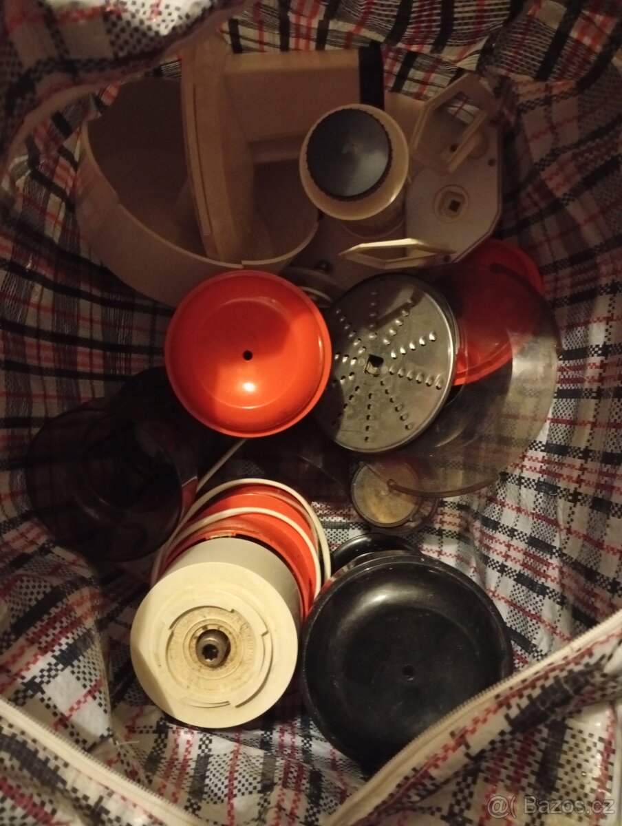 Prodám retro kuchynského robota - 2