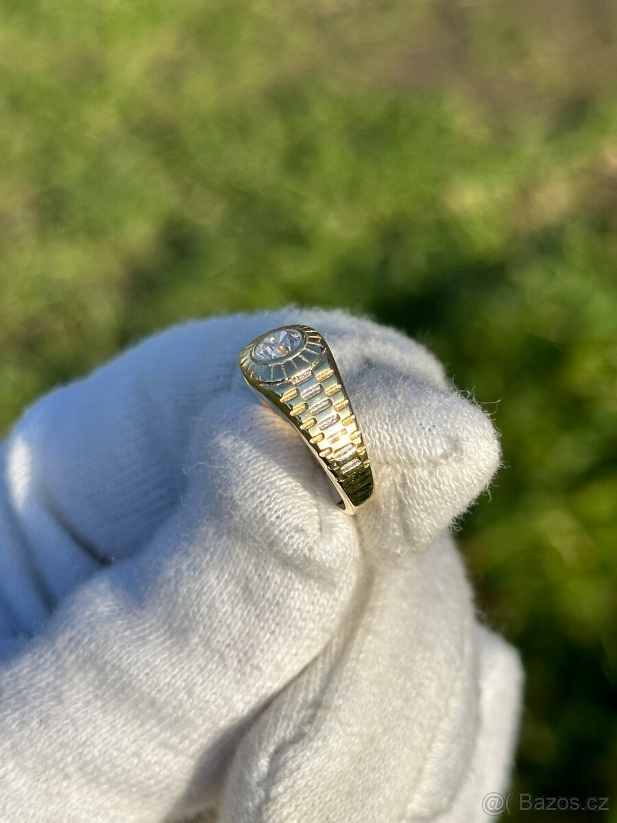 Zlatý prsten 2,67g - 2