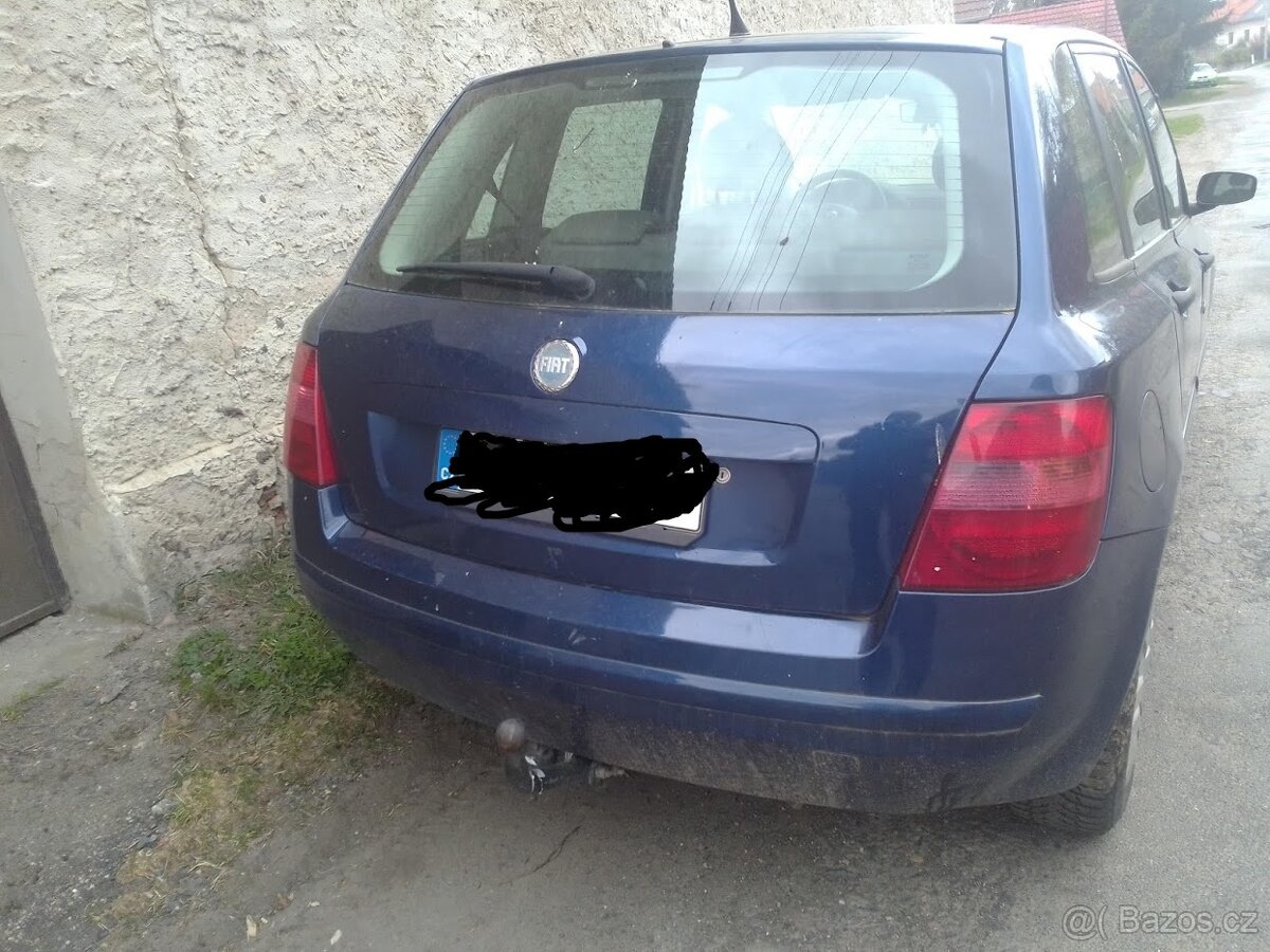 Fiat Stilo víko kufru - 2