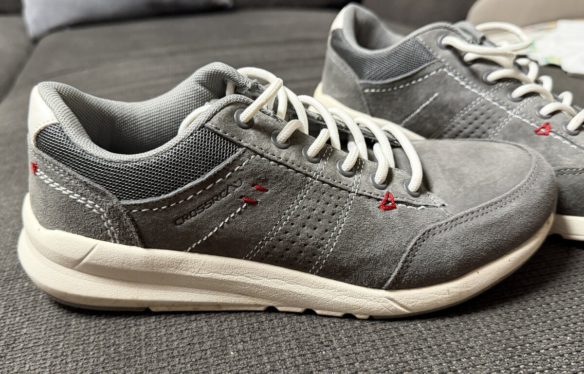 Šedé boty vel. 37 - 2