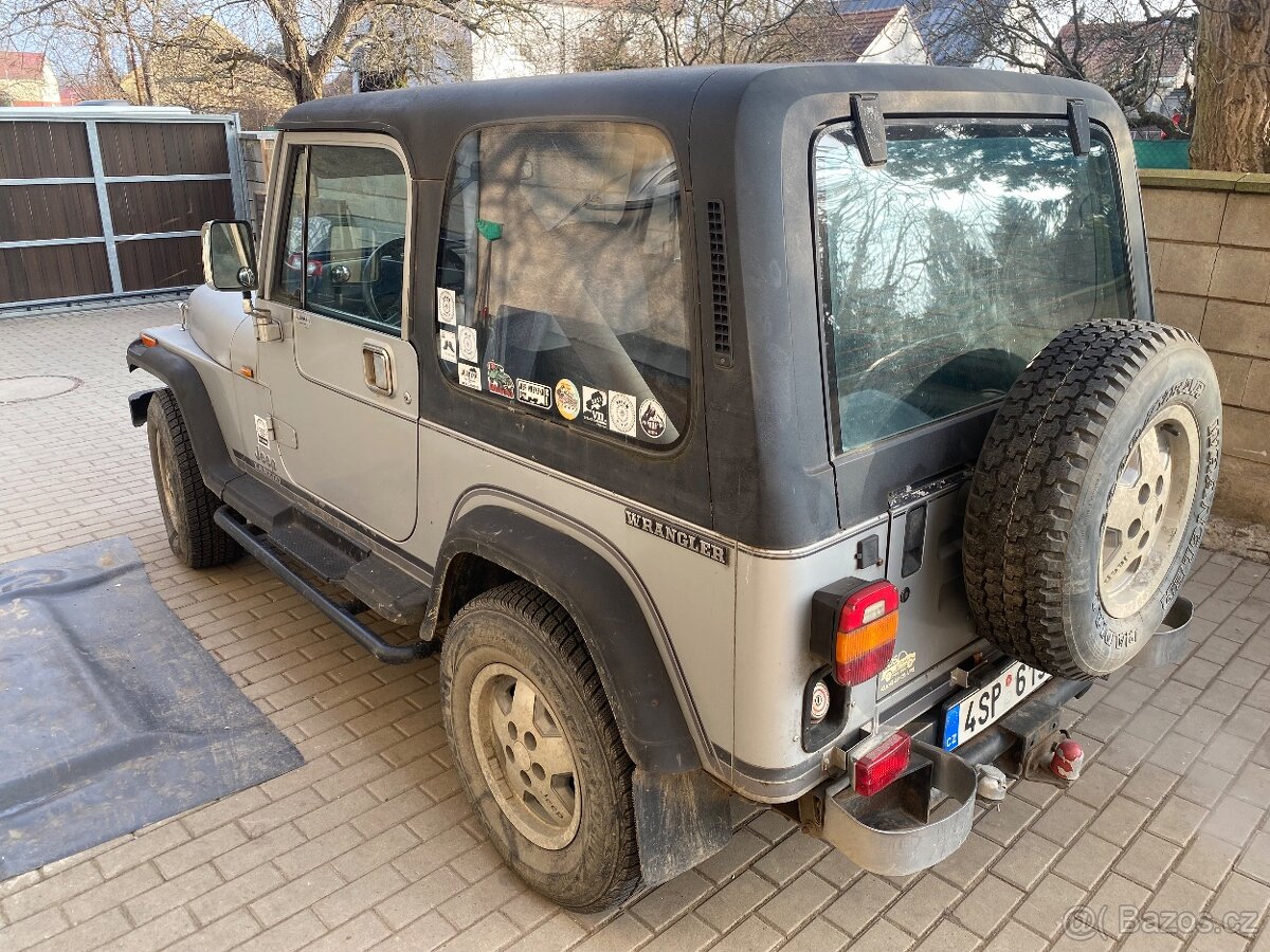 Jeep Wrangler - 2