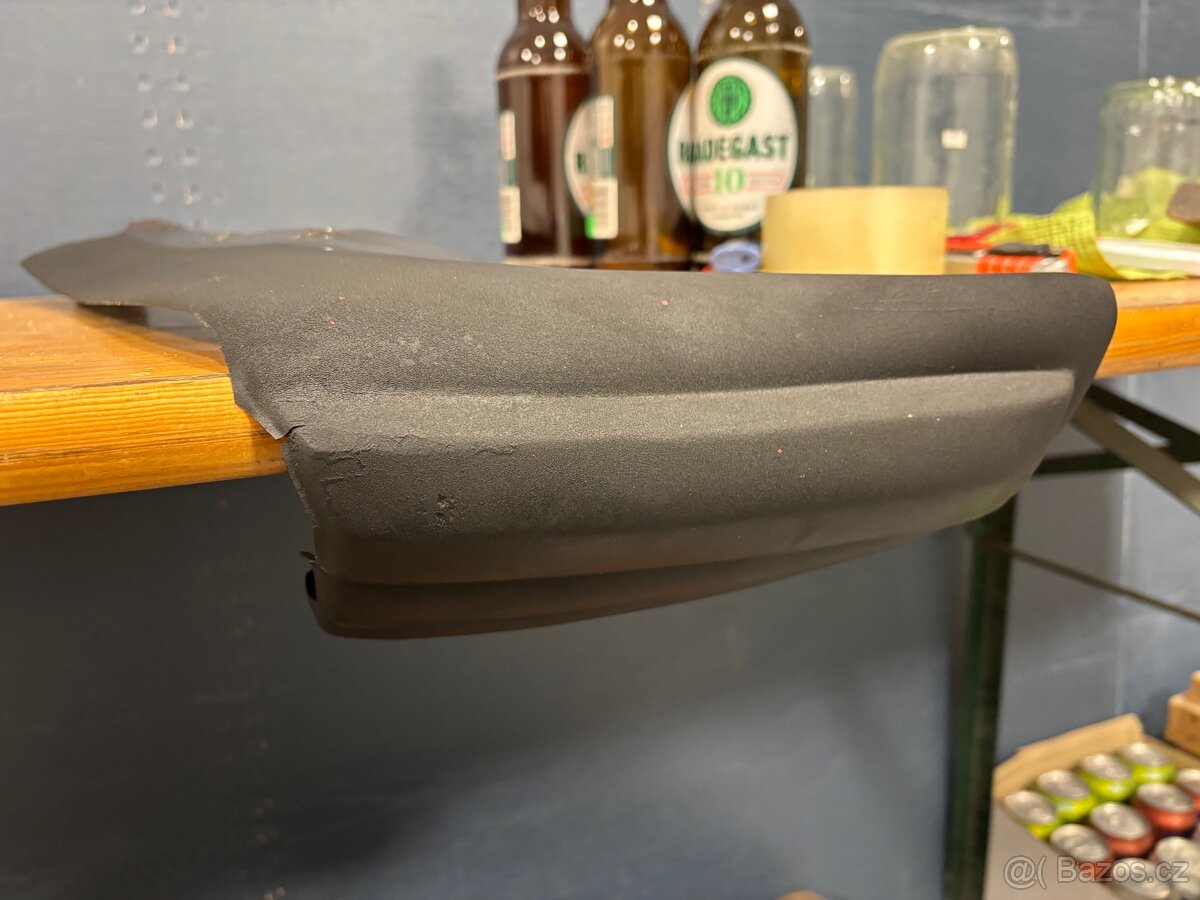 w123 predni rohy narazniku - 2