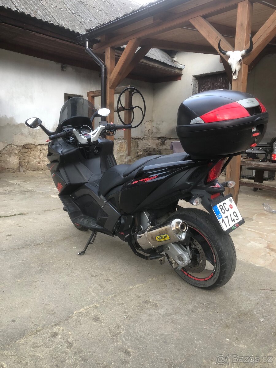 Aprilia SRV 850 - 2