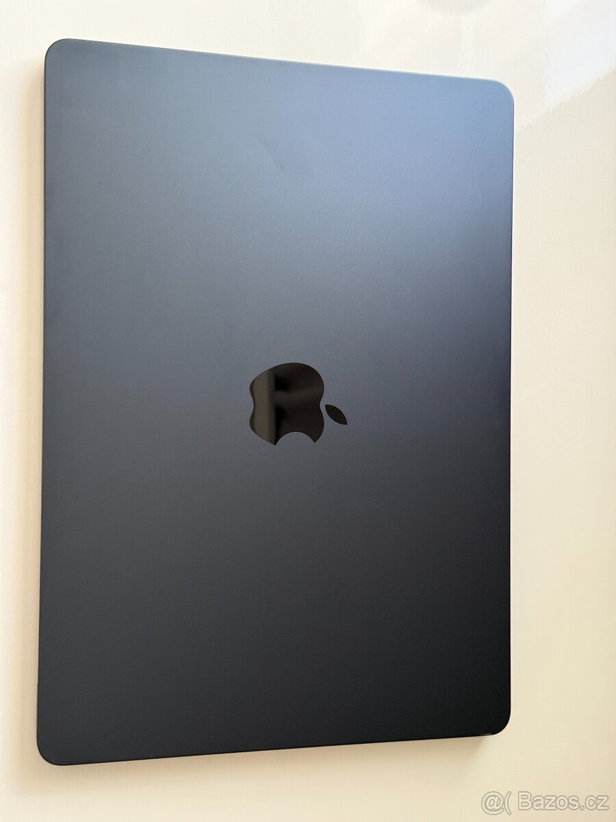 MacBook Air M2 8GB / 512GB Modrý, BATERIE 98% - 2
