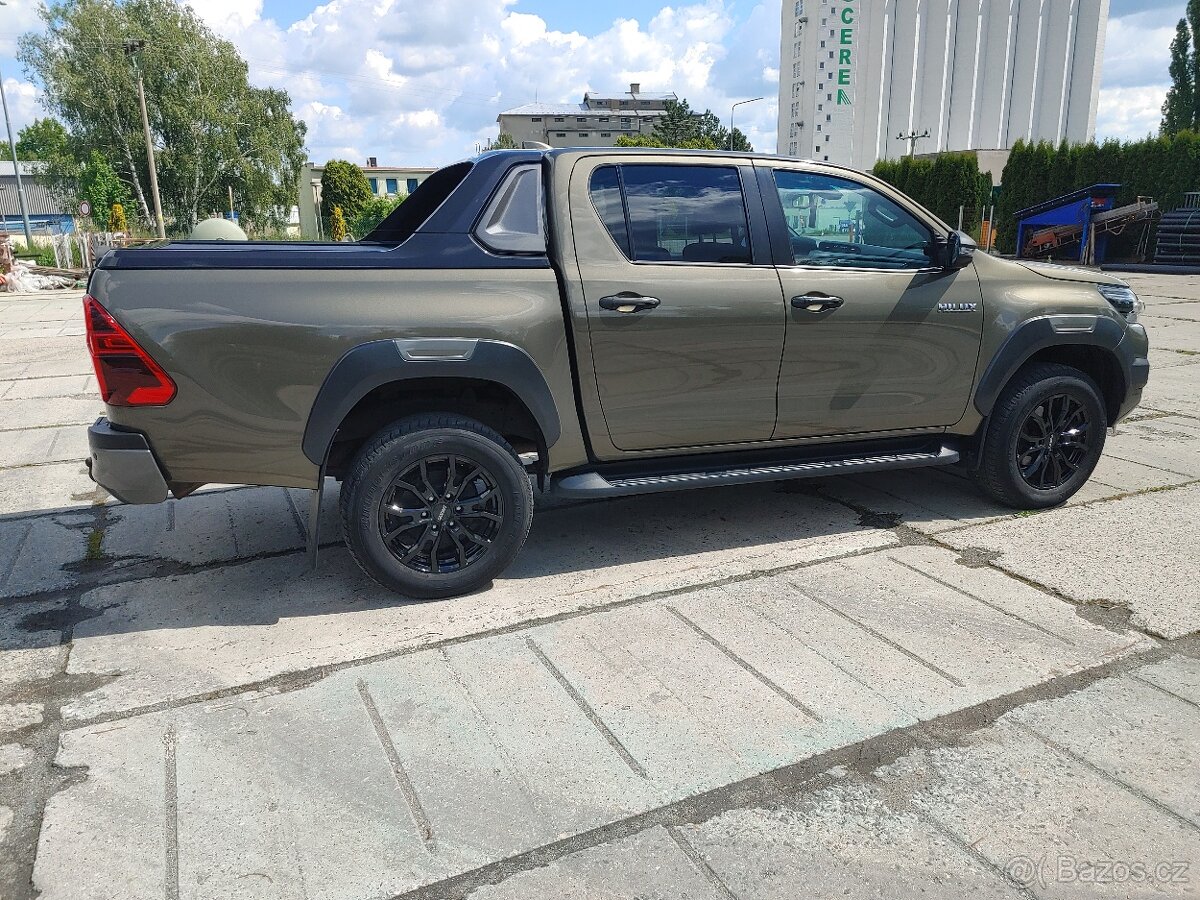 Toyota Hilux, 2.8, INVINCIBLE SPORT, DPH