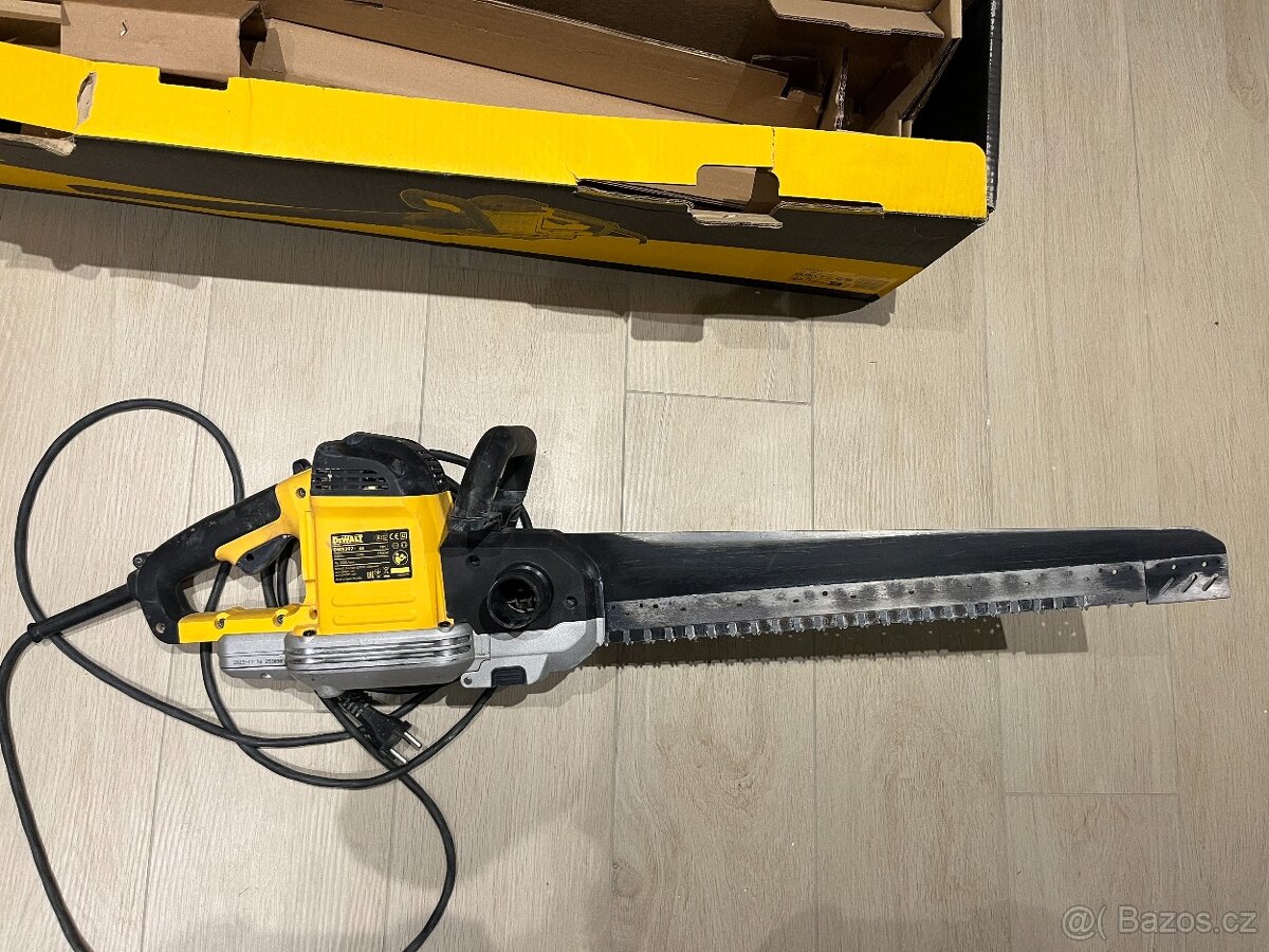 Pila na cihly Dewalt - 2