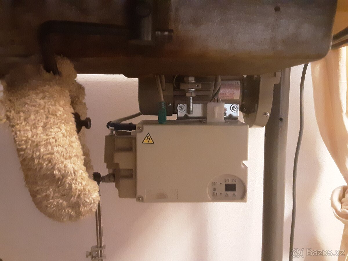 Šicí stroj Minerva - 2