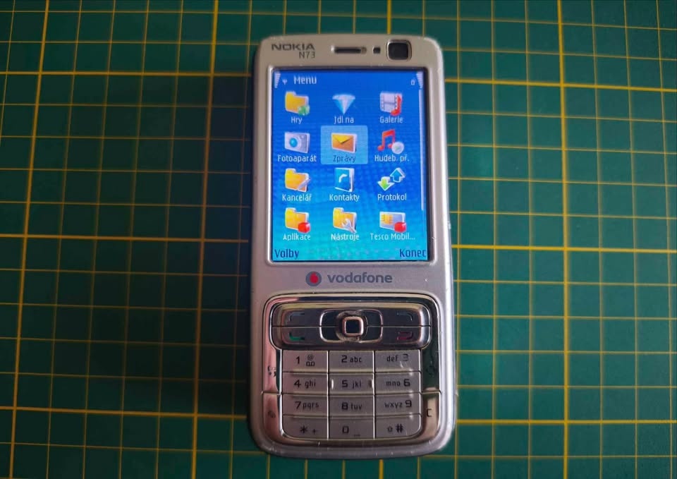 Nokia N73 - 2