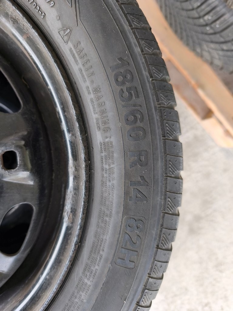 Kola s pneu 185/60 R14 - 2