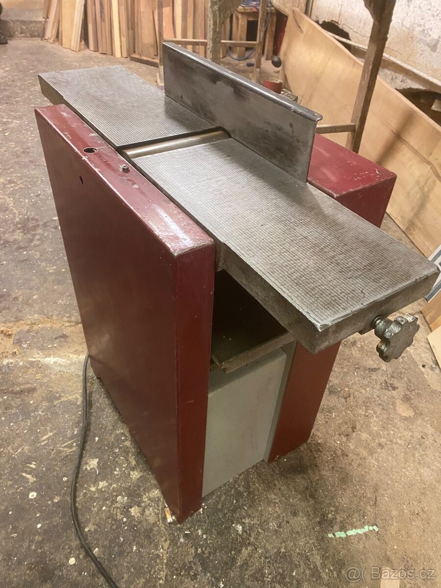 Srovnávačka se spodním protahem msp 200 - 2