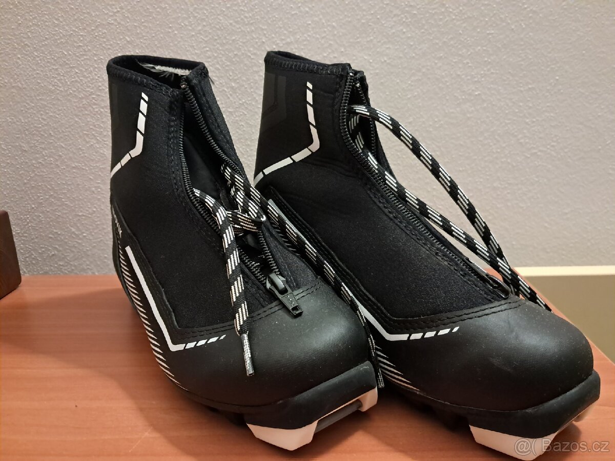 Prodám dětské běžky, boty a hůlky - 2