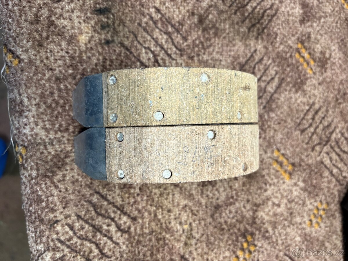 Brzdové pakny jawa - 2