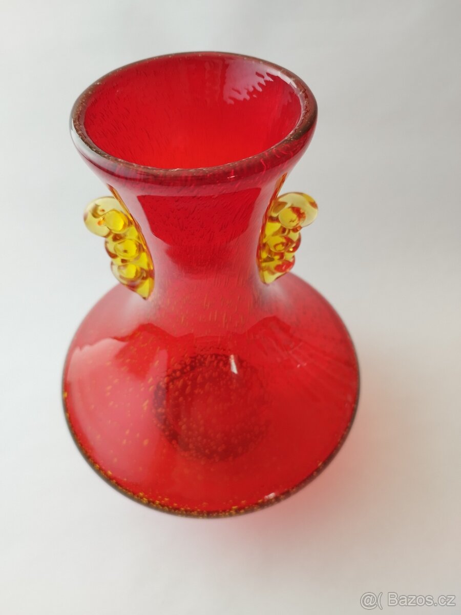 Zajímavá váza - 2