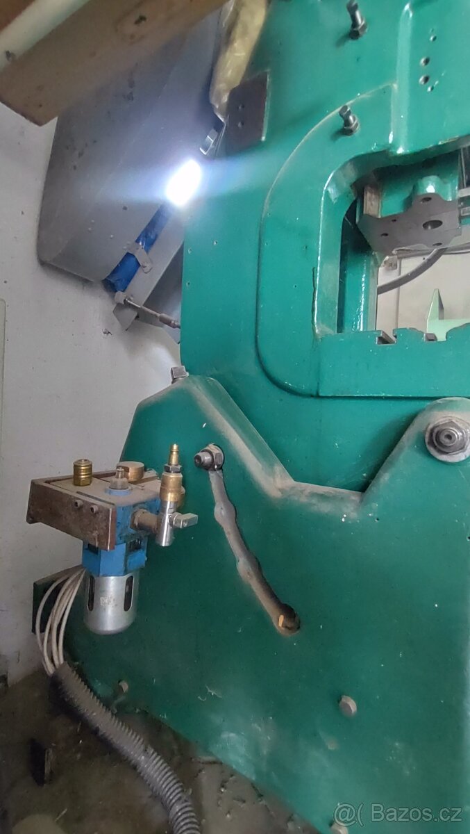 PRODÁM LIS - KOMPLET - 2