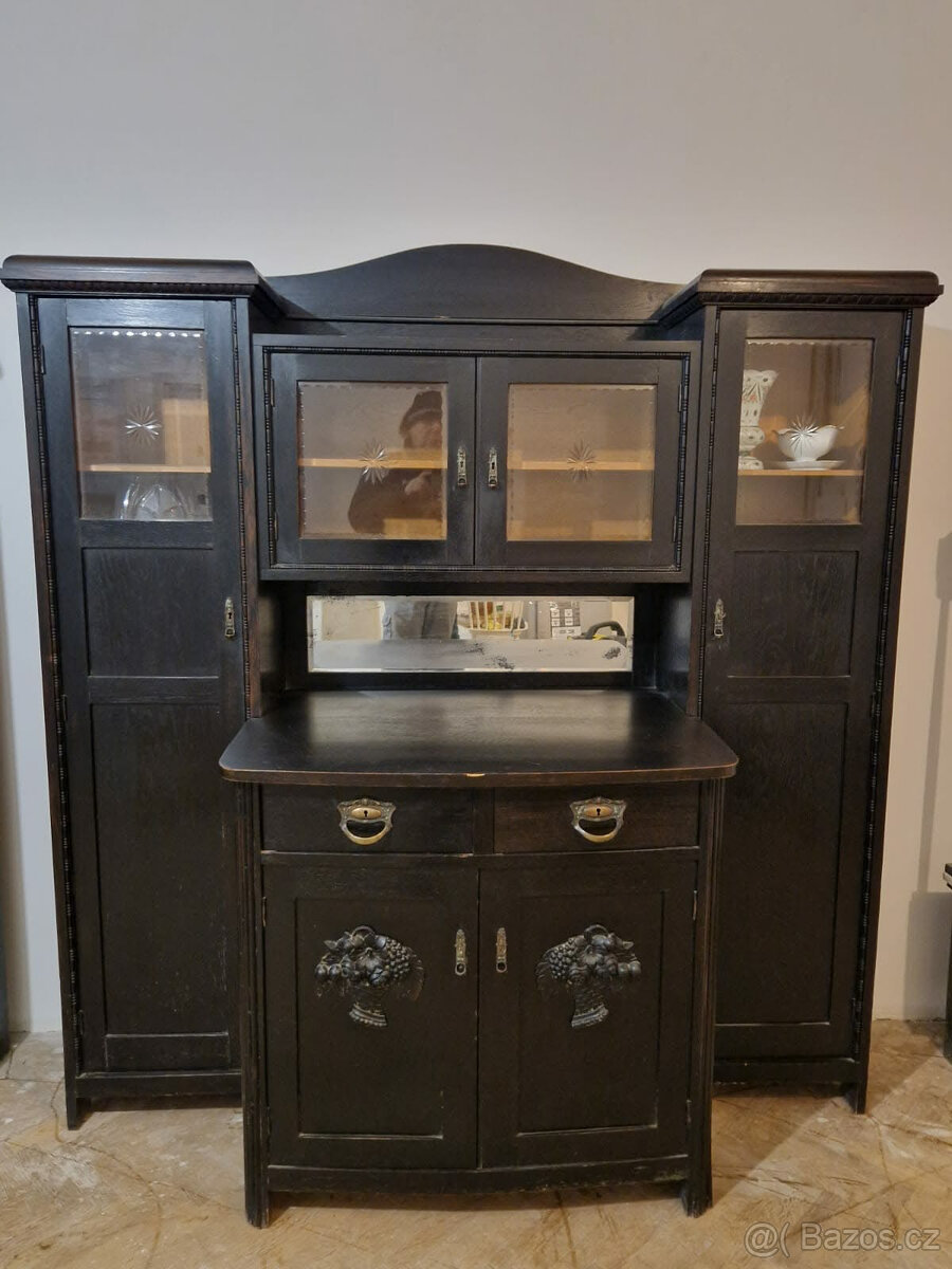 Starožitný nábytek - set - 2