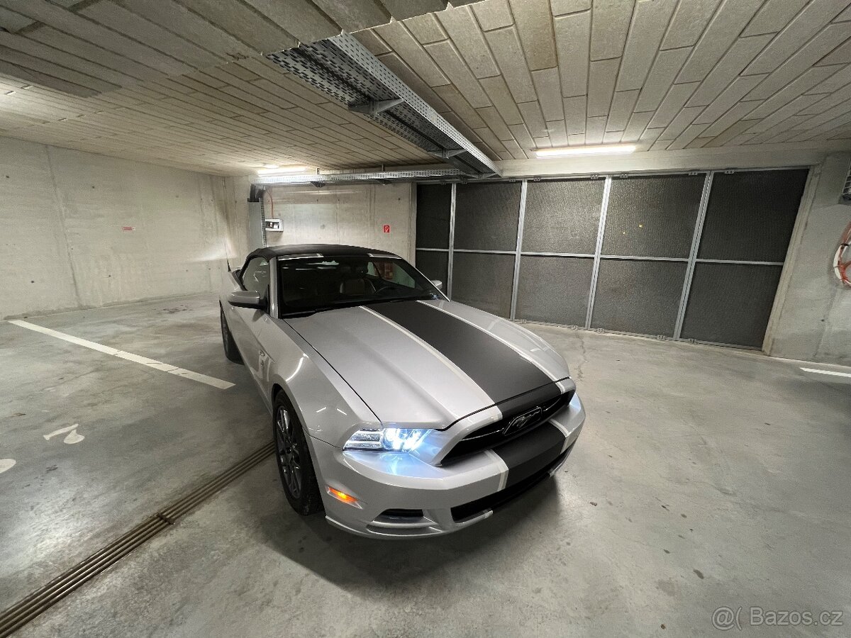 Ford MUSTANG 3.7 - 2
