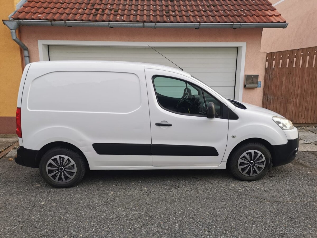 Peugeot Partner 2011.-1.6hdi-66 kw- ND - 2