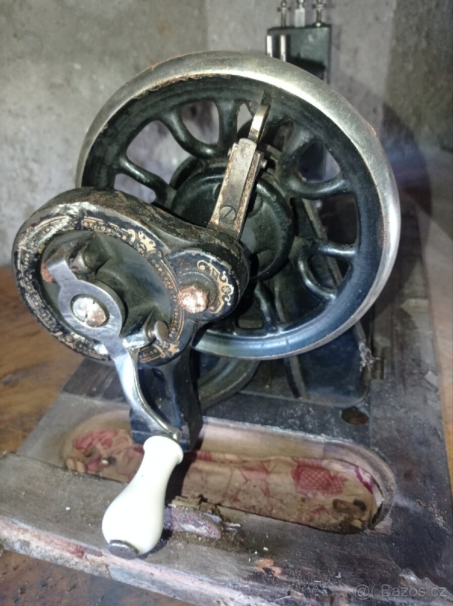 Prodam starožitný sici stroj,pohon kličkou ,fa STOEWER - 2