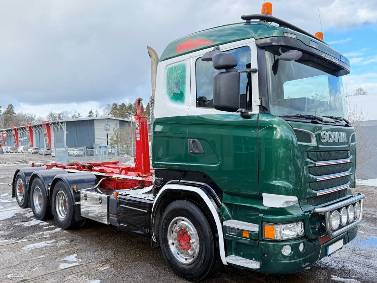 Scania R520 V8 8x4 nosič kontejneru - 2