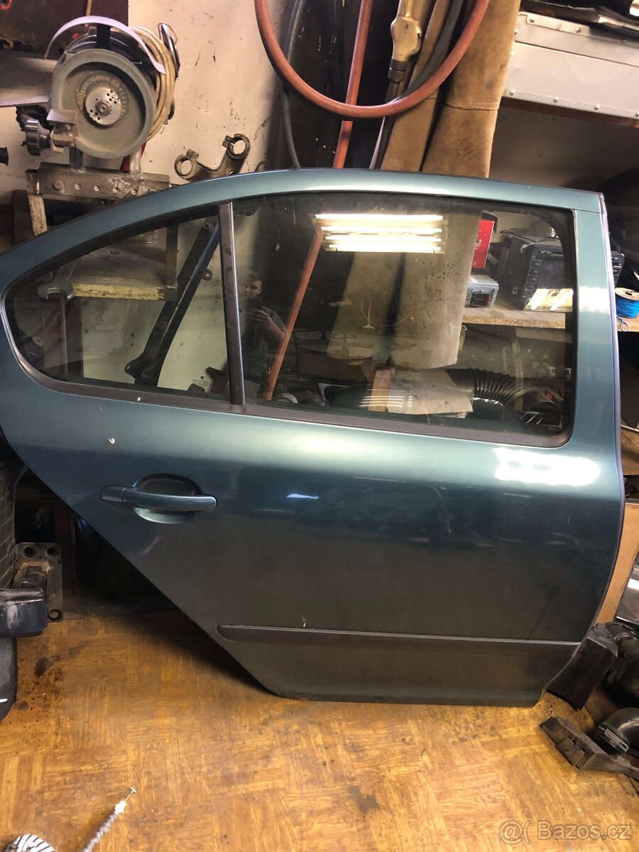 Octavia 2 dveře, kapota - 2