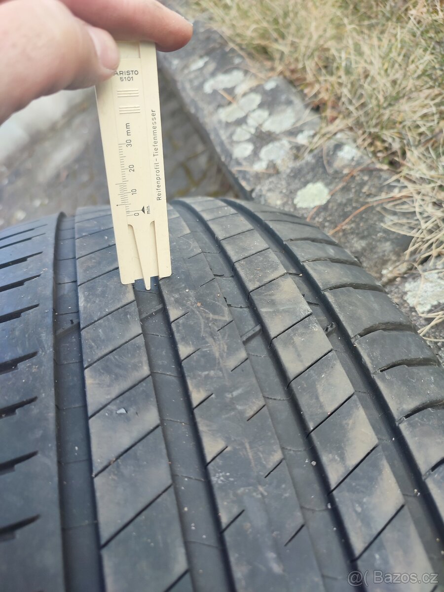 Prodám letní pneu 235/50/19 - 2