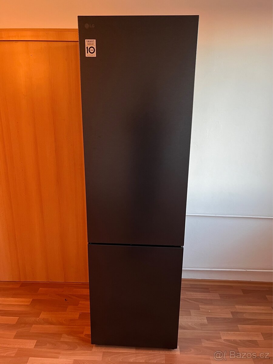 Lednice LG - 2