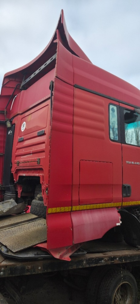 kabina MAN TGA 18.440 - 2