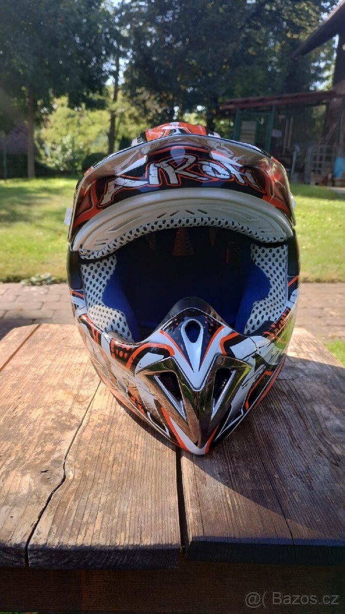 Moto helma AIROH (S 55-56cm) - 2